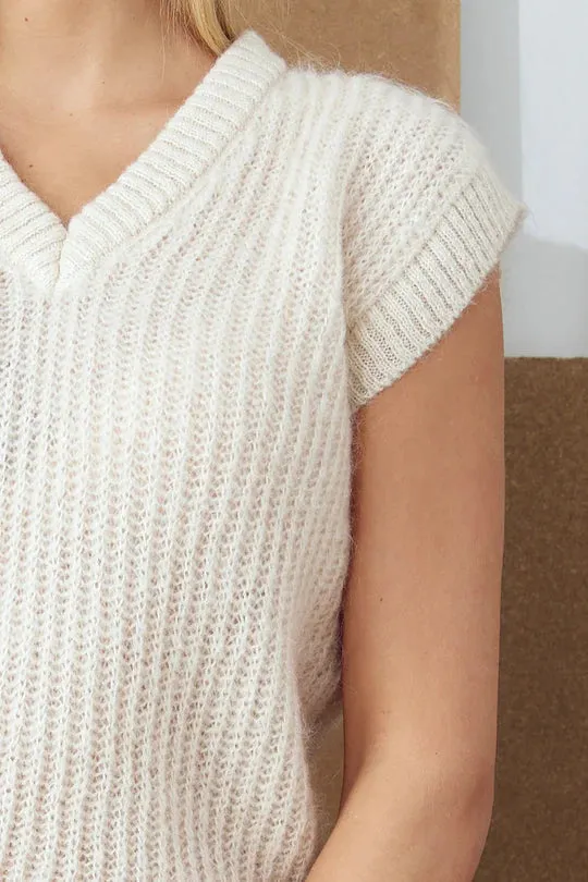 Jamie Knit Vest In Oatmeal