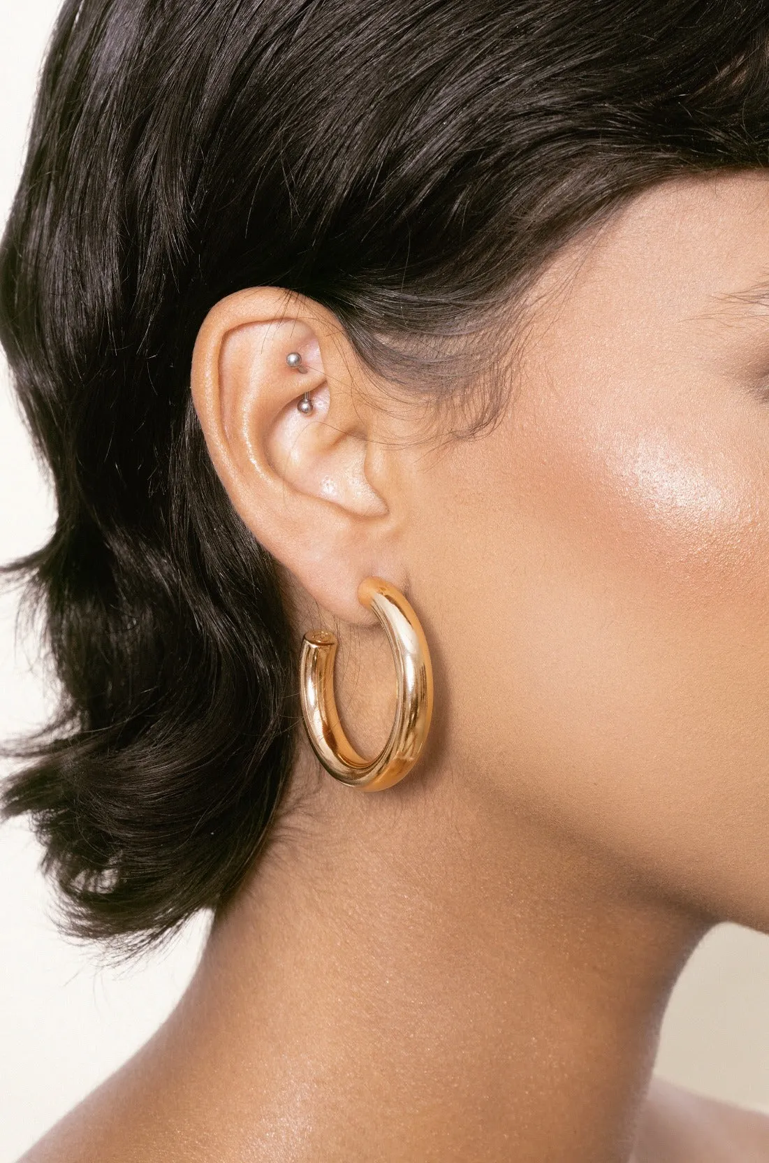 Medium Thick Classic Hoops